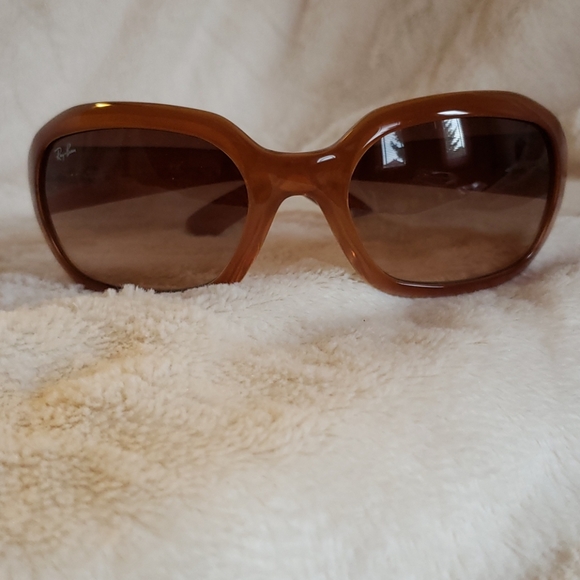 Ray-Ban sunglasses - Picture 2 of 8